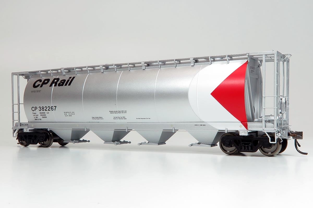 Rapido 606-127028-6 - HO MIL 3800 Covered Hopper - CP Rail (Silver Repaint) #382416