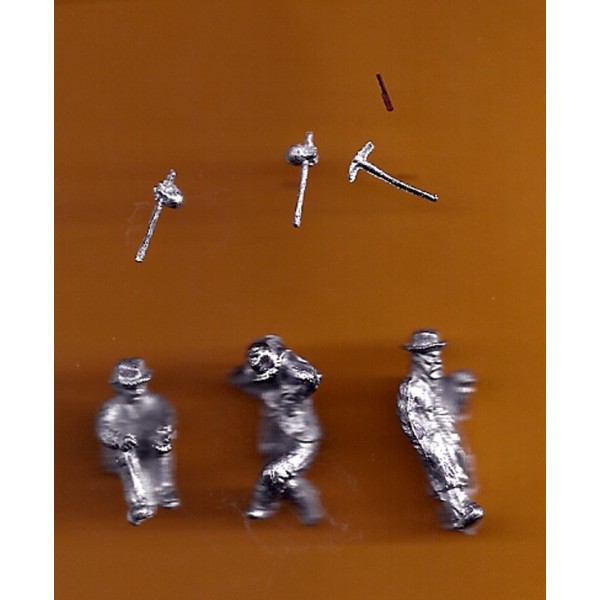 Juneco Scale Models C-100 - Hobos - 3 Unpainted Figures