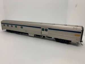 Rapido 114011 HO Scale - Budd Baggage-Dorm Original Scheme - VIA Rail #601