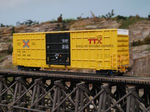 Aurora Miniatures 305004 - HO Gunderson 6276 50Ft Plate F Boxcar - TTX (2016) #506491