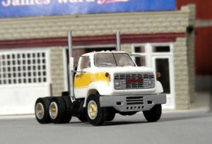 Sylvan Scale Models V-379 HO Scale - 1971-77 GMC 9500 High Cab Tandem Axle Short Hood Tractor - U...