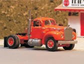 Sylvan Scale Models V-218 HO Scale -1955-1966 Mack B-75 with B Cab Single Axle - Kit