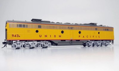 Rapido 28547 HO - EMD E8B (DC/DCC/Sound) Union Pacific #924B