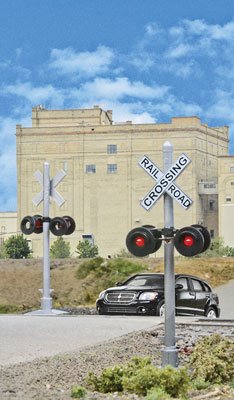 Walthers SceneMaster 4333 - HO Crossing Flashers - Set of 2 Working Signals