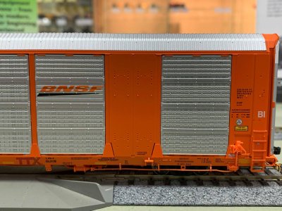 Atlas Trainman 20006450 - HO 68Ft Bulkhead Flatcar - TTX (Forward Thinking) #804108