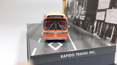 Rapido Trains 753093 HO New Look Bus Exclusive London Transit Commission (Orange/Brown)#129 16 - ...