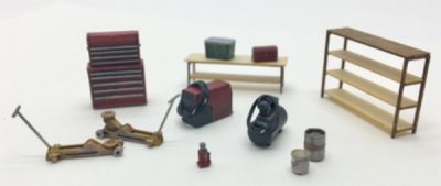 ShowCase Miniatures 2333 - HO Scale Service Shop Details Kit