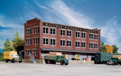 Walthers Cornerstone 3095 - HO Railway Express Agency (REA) Transfer Building - Kit