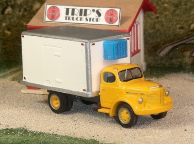 Sylvan Scale Models V-310 HO Scale - 1940-49 REO Speedwagon Refrigerated Truck - Unpainted and Re...