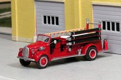 Sylvan Scale Models V-326 HO Scale - 1939 Ford/LaFrance Open Cab Pumper - Unpainted and Resin Cas...