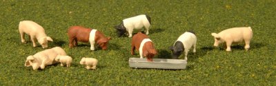 Bachmann 33118 - HO Figures - Pigs (9)