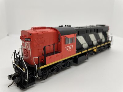 Rapido 32557 HO - RSC-14, DCC & Sound - Canadian National, Stripes #1757