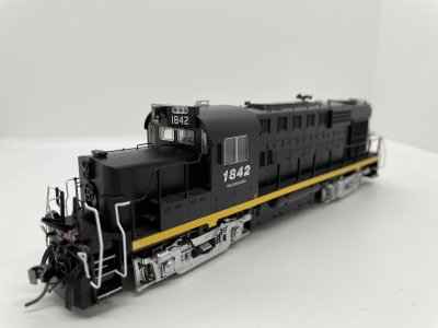 Rapido 32582 and 32583 HO - RS-18u, DCC & Sound - Trillium Railway #1859 and #1842 Otter Valley R...