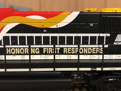 Athearn G65200 - HO SD60E - DCC Ready - Norfolk Southern NS #9-1-1