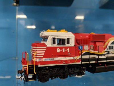 Athearn G65250 - HO SD60E - DCC & Sound - Norfolk Southern NS #9-1-1