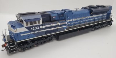 Athearn G68716 HO SD70ACe, DCC Ready, EMD/Blue #1203