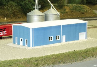 Pikestuff 8003 - N Scale Pre-Fabricated Warehouse (Scale: 30 x 80ft) - Blue