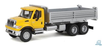 Walthers SceneMaster 11663 - HO International 7600 3-Axle Hvy-Duty Dump Truck - Assembled - Yello...