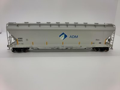 Atlas 20006270 - HO Pressureaide Covered Hopper - Archer Daniels Midland (Leaf) #50016