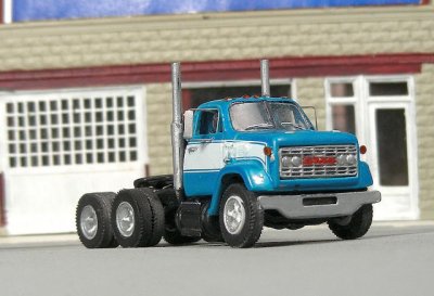 Sylvan Scale Models V-375 HO Scale - 1966-77 GMC 9500 Low Cab Tandem Axle Short Hood Tractor - Un...