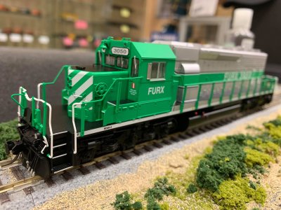 Bowser 25060 - HO GMD SD40-2 - DCC & Sound - FURX (Green and Silver) #3052